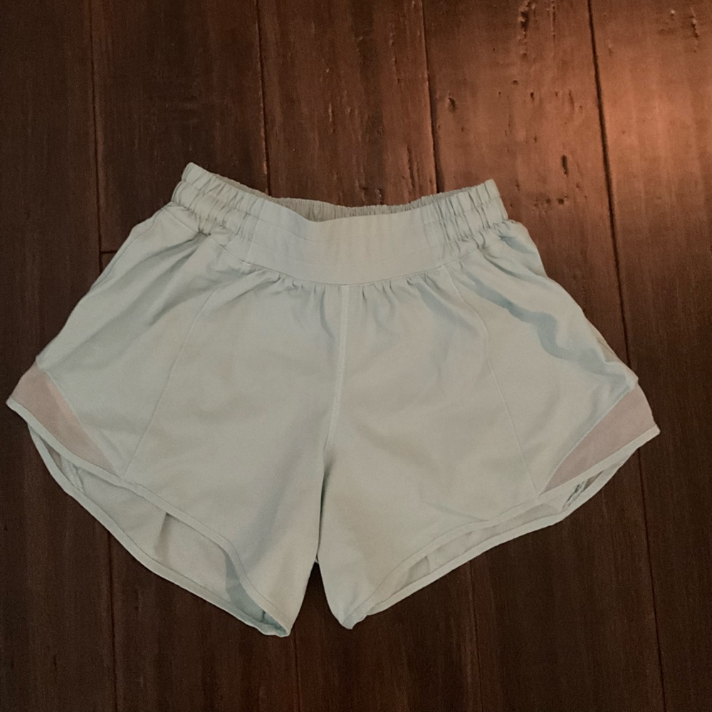 Lululemon 4” Tall Teal in Perfect Condition